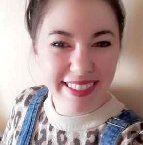 Meet your Posher, Elise